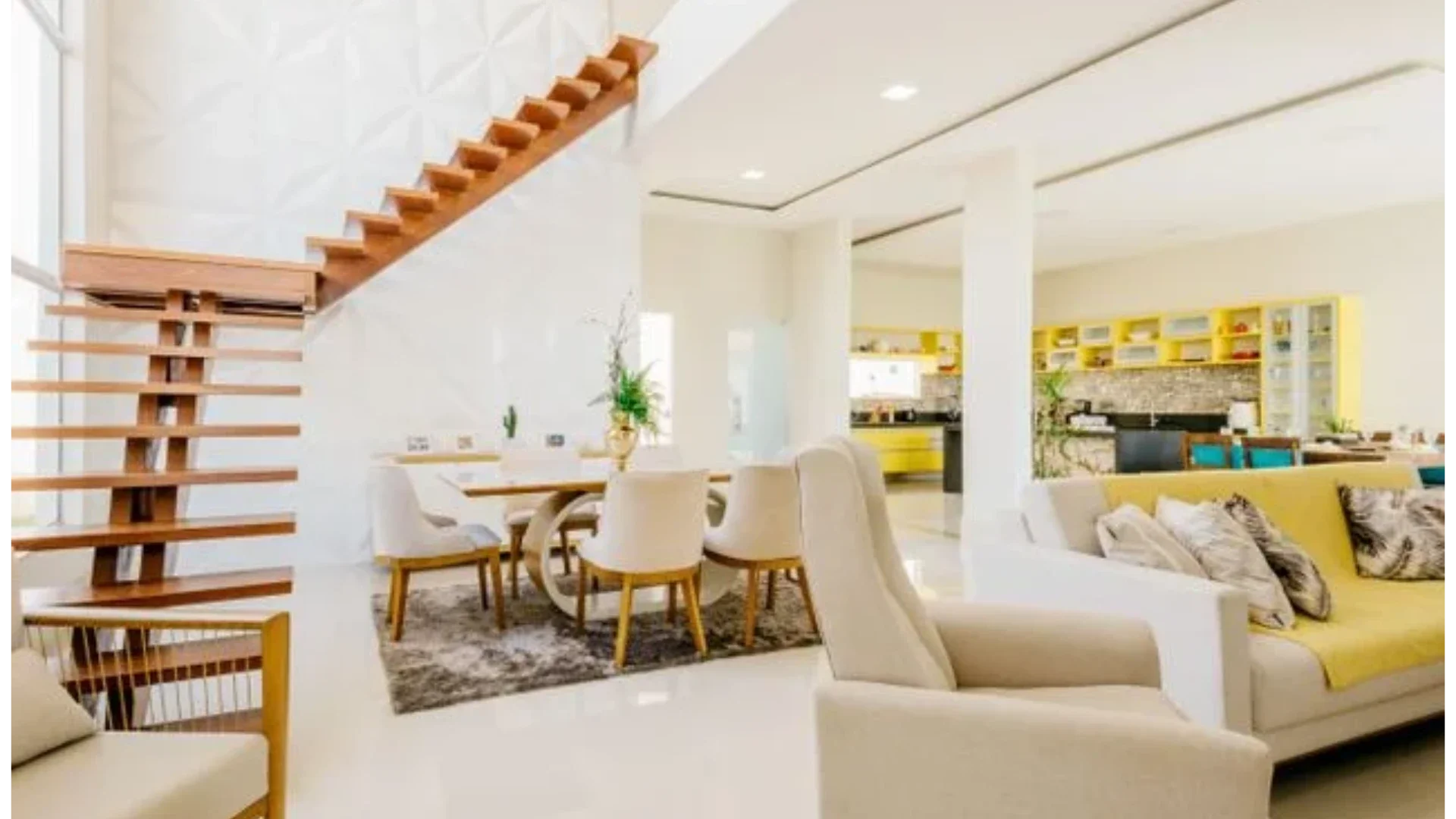 Accessorize Like a Boss: 6 Cheap and Cheerful Ways to Stage Your South Florida Property