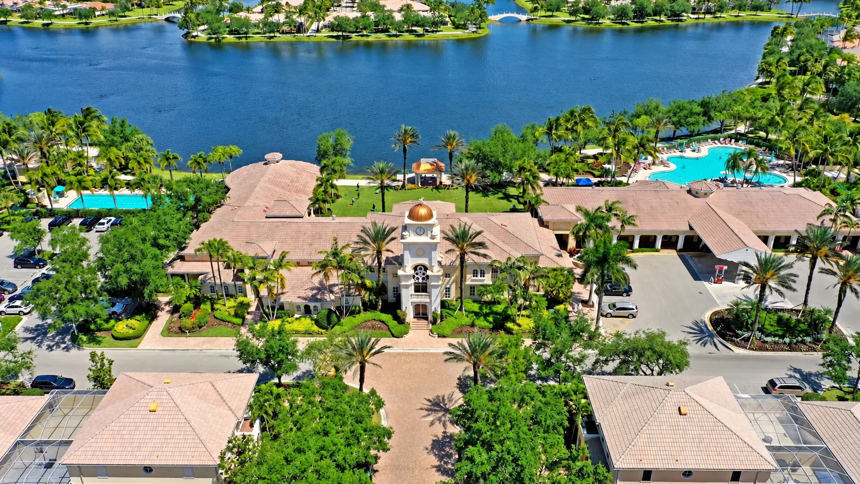 Island Walk Town Center in Naples Florida