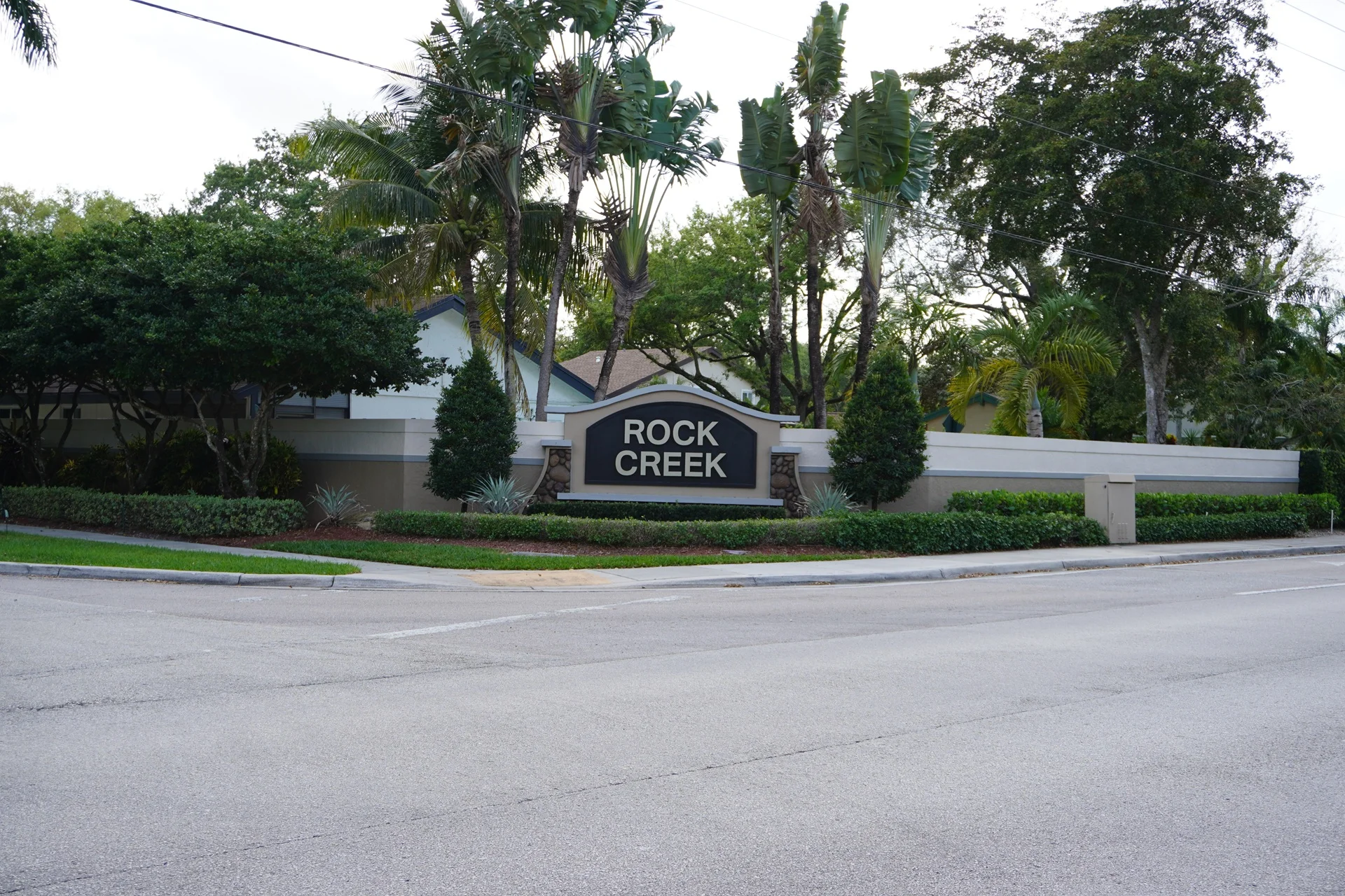 rock-creek-enterance-cooper-city.JPG