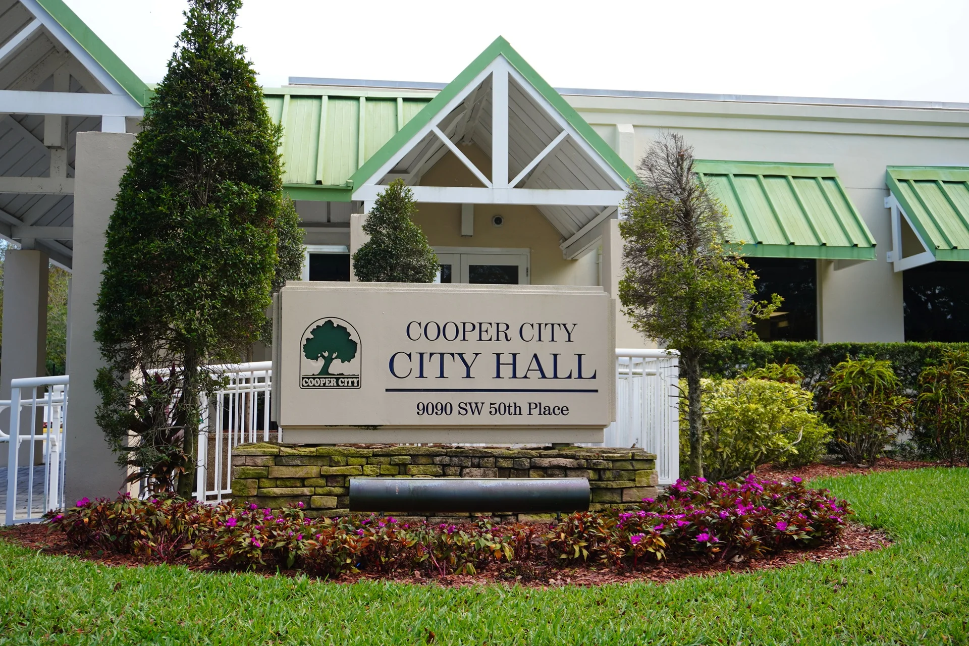 Cooper-City-City-Hall-Enterance.JPG